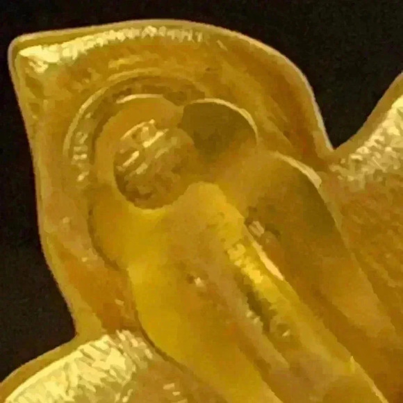 Vintage Givenchy maple leaf clip on earrings - Picture 4 of 4